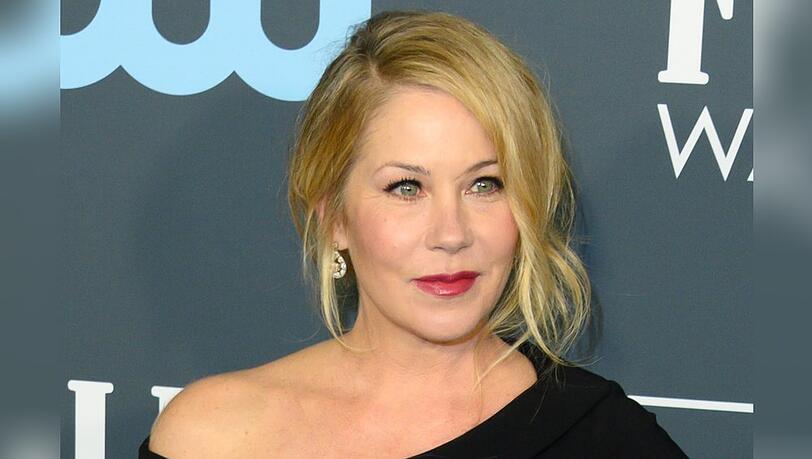 Christina Applegate bekam 2021 die Diagnose Multiple Sklerose. Christina Applegate bekam 2021 die Diagnose Multiple Sklerose.