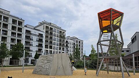Reichlich Möglichkeiten zum Kraxeln und Klettern bietet der neue Spielplatz am Ex-Paulaner-Areal zwischen Regerstraße und Hochstraße.