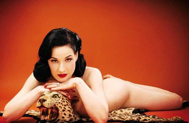 Dita von Teese während ihrer legendären Strip-Einlage