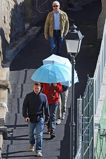 Kanzlerin im Urlaub: Ganz schön abgekämpft auf Ischia - Politik - Abendzeitung München