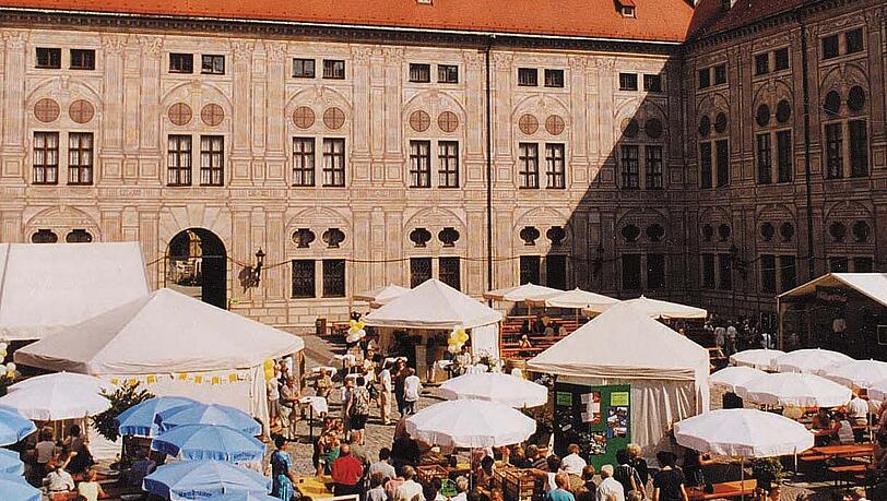 Lauschiges Ambiente: der Kaiserhof der Residenz. Lauschiges Ambiente: der Kaiserhof der Residenz.