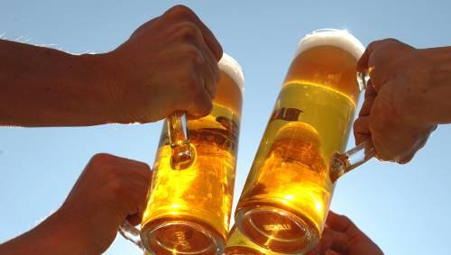 Na dann Prost! In Bayreuth tobt ein Bierkrieg. Na dann Prost! In Bayreuth tobt ein Bierkrieg.
