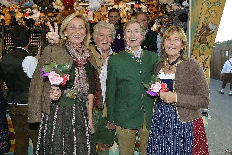 Wendelin Franz Egon Luitwinus Maria von Boch-Galhau mit seiner Frau und Prinz Leopold "Poldi" und Prinzessin "Uschi" Ursula von Bayern.