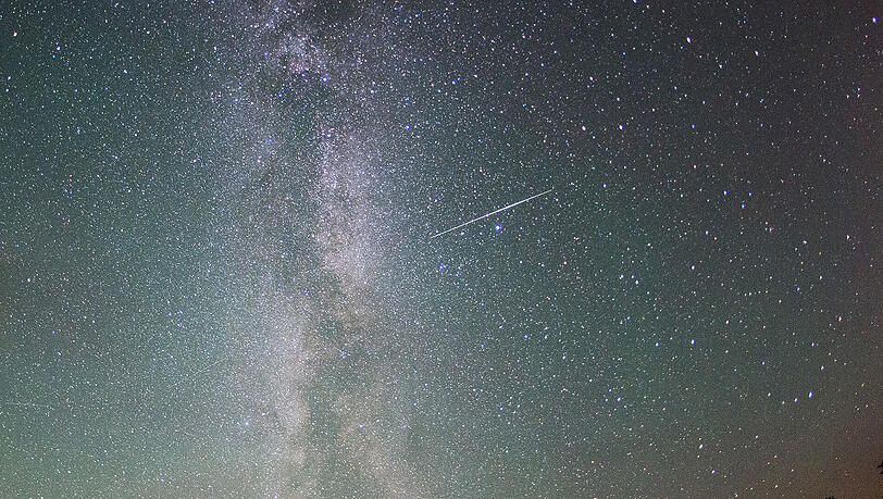 Der aktuellen Wettervorhersage zufolge soll der Himmel in der Nacht auf Mittwoch weitesgehend klar bleiben – perfekte Voraussetzungen also. Der aktuellen Wettervorhersage zufolge soll der Himmel in der Nacht auf Mittwoch weitesgehend klar bleiben – perfekte Voraussetzungen also.