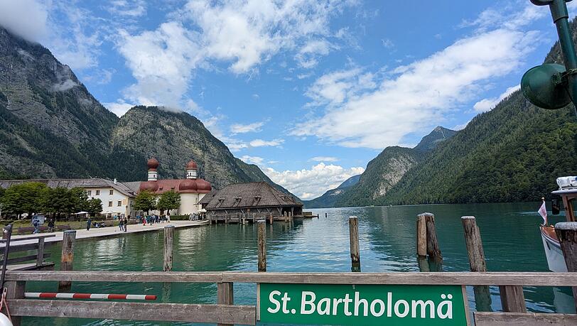An der Bootsanlegestelle in St. Bartholomä am Königssee. An der Bootsanlegestelle in St. Bartholomä am Königssee.