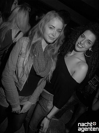 Heiße Girls und schnelle Beats: Auch unter der Woche lassen es die Münchner in den Clubs so richtig krachen. Mehr Bilder von dieser Party gibt's unter: www.nachtagenten.de.