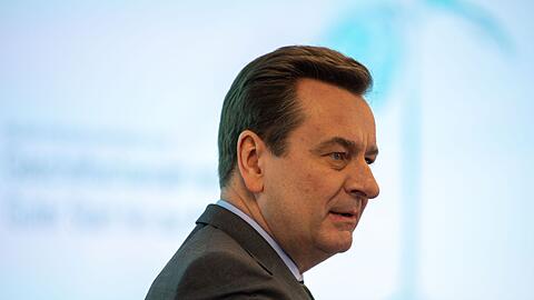 Munich Re Vorstandschef Joachim Wenning stellt die USA in eine Reihe mit China und Russland. (Archivbild)