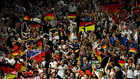 Die deutschen Handball-Fans sind hei&szlig; auf die Heim-WM 2027. (Archivbild)