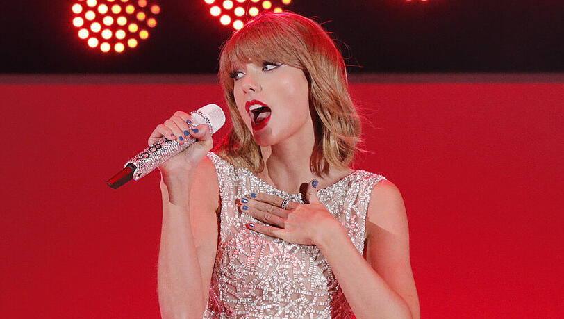 Taylor Swift trägt gerne bauchfrei Taylor Swift trägt gerne bauchfrei