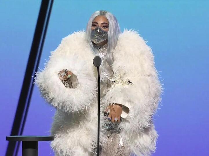ES war der Abend von Lady Gaga, die mit fünf Awards ausgezeichnet wurde.