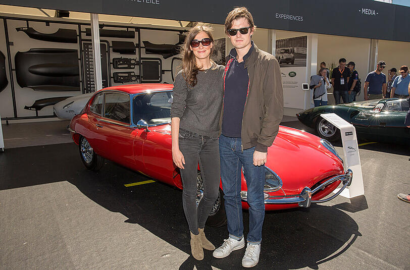 Schauspieler-Ehepaar Alexandra Maria Lara und Sam Riley und Kollege Stephan Luca am Wochenende in der "Grünen Hölle" auf dem Nürburgring. Die Bilder.