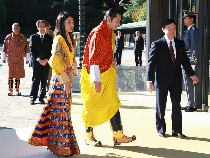 Jigme Khesar Namgyel Wangchuck, der König von Bhutan, besucht Japan. Die Bilder