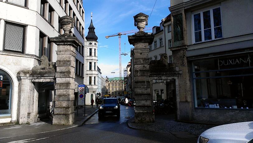 Das jüngste Stadttor Münchens: Das Maxtor von 1806.
