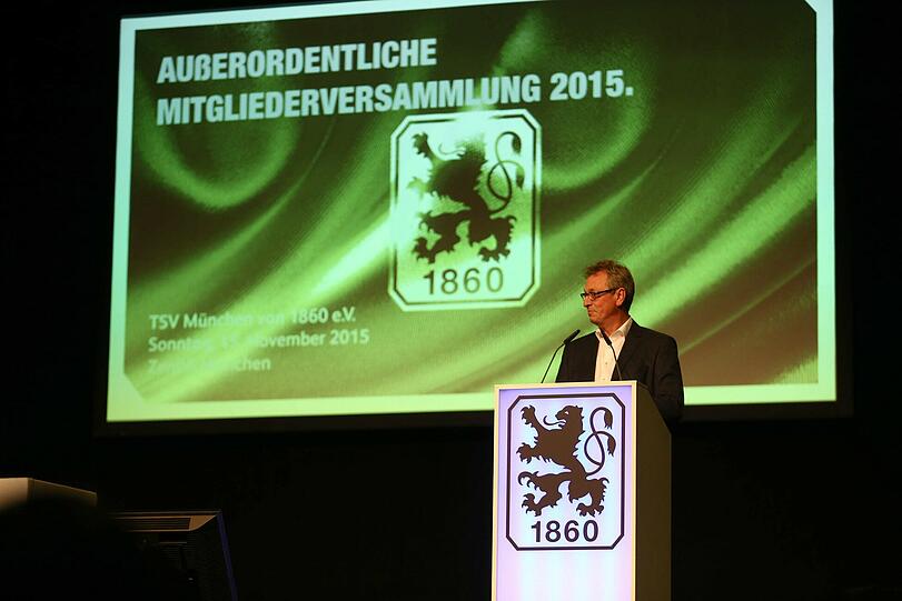 Die Bilder von der außerordentlichen Mitgliederversammlung des TSV 1860 im Zenith.