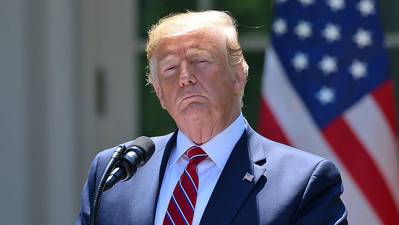 Donald Trump muss im Wahlkampf einen Rückschlag einstecken. Donald Trump muss im Wahlkampf einen Rückschlag einstecken.