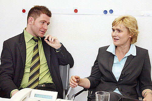 Die CSU-Stadträtin Ulrike Hölldobler-Schäfer (49) ist &bdquo;Angestellte bei einem Mittelständler&ldquo; und wurde 2002 erstmals gewählt, der SPD-Stadtrat Rafael Raum (28) ist noch Student und seit 2008 neu im Rathaus.