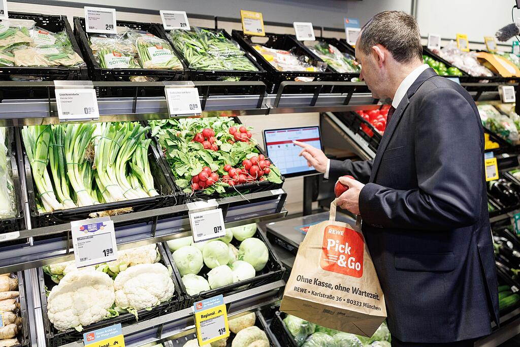 Erstmals in Deutschland: Rewe eröffnet in München Supermarkt ohne ...