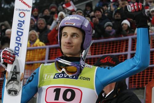 Endlich durfte er einmal wieder jubeln. Nach mehr als acht Jahren kam Martin Schmitt bei einem Springen der Vierschanzentournee wieder aufs Podest.