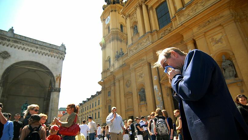 Auf dem Odeonsplatz wollen sich die Münchner treffen, um gegen die hohen Mietpreise zu demonstrieren. Der Platz ist für Aktionstage beliebt, wie hier 2012 bei einem "Flash Mob". Auf dem Odeonsplatz wollen sich die Münchner treffen, um gegen die hohen Mietpreise zu demonstrieren. Der Platz ist für Aktionstage beliebt, wie hier 2012 bei einem "Flash Mob".