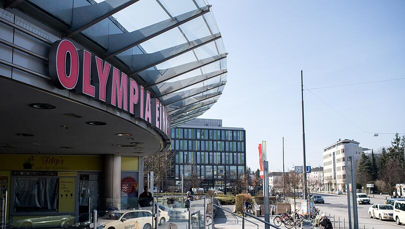 OEZ Olympia Einkaufszentrum Symbol Außen OEZ Olympia Einkaufszentrum Symbol Außen