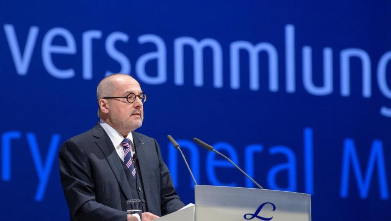 Aldo Belloni, Vorstandsvorsitzender der Linde AG, spricht auf einer außerordentlichen Hauptversammlung der Linde AG. Foto: Matthias Balk Aldo Belloni, Vorstandsvorsitzender der Linde AG, spricht auf einer außerordentlichen Hauptversammlung der Linde AG. Foto: Matthias Balk