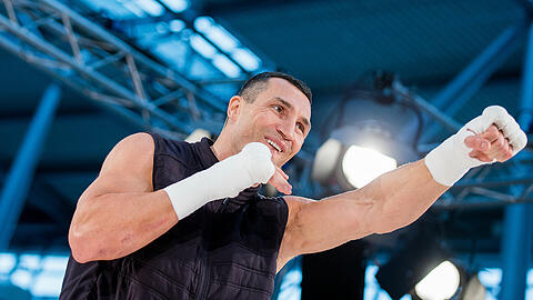 Ungebrochener Ehrgeiz: Wladimir Klitschko trainiert unermütlich, um seinen verlorenen WM-Titel zurückzuerobern.