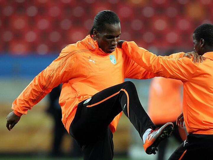 Didier Drogba (l) beim Training der Elfenbeinküste in Port Elizabeth.