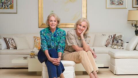 Kess sind sie, die Kesslers! Alice (r.) und Ellen in ihrem Haus in Grünwald. Zusammen zum 78. Geburtstag im Jahr 2014.