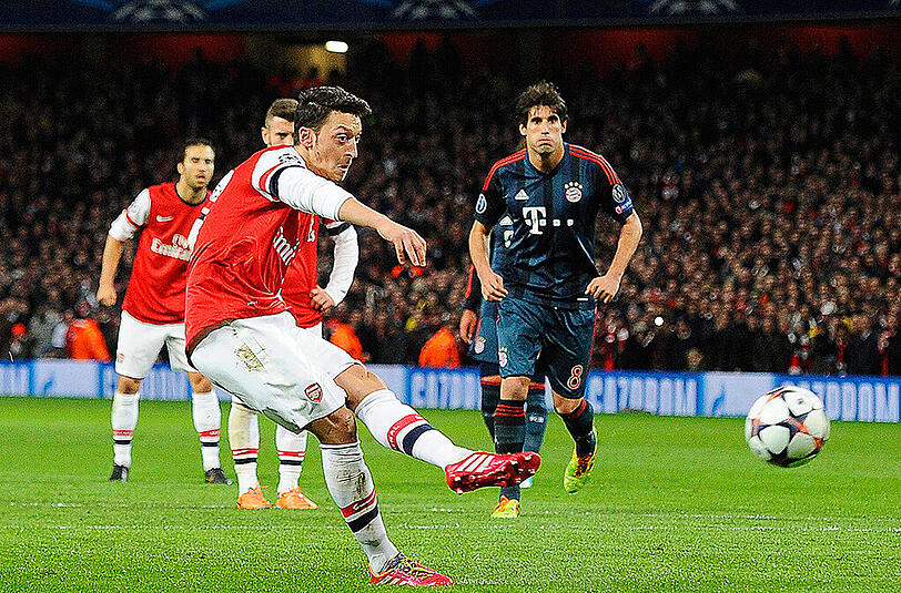 Am 19. Februar 2014 verschoss Arsenal-Star Mesut Özil gegen die Bayern einen Elfmeter.