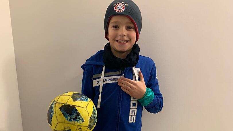 Drei Mal in der Woche spielte Nicolas im Fußballverein – seit Corona ist das nicht mehr möglich. Drei Mal in der Woche spielte Nicolas im Fußballverein – seit Corona ist das nicht mehr möglich.