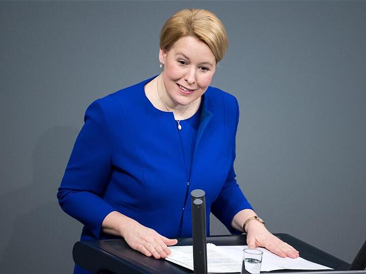 Bundesfamilienministerin Franziska Giffey will die Erzieherausbildung attraktiver machen.