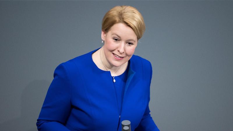 Bundesfamilienministerin Franziska Giffey will die Erzieherausbildung attraktiver machen. Bundesfamilienministerin Franziska Giffey will die Erzieherausbildung attraktiver machen.