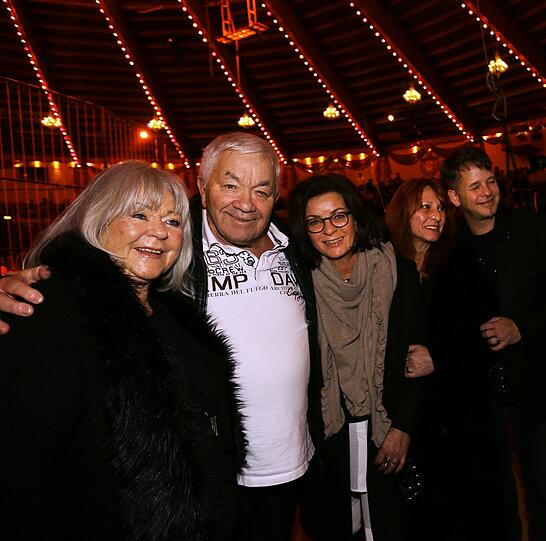 Gus Bachus mit Familie