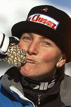 Die Super-G-Weltmeisterin Regine Cavagnoud prallte 2001 beim Training auf dem Pitztaler Gletscher mit dem deutschen Nachwuchstrainer Markus Anwander zusammen. Zwei Tage später verstarb die Französin an den Folgen des Unfalls im Krankenhaus.