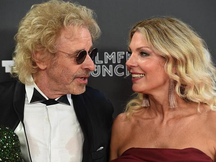 Thomas Gottschalk und seine Freundin Karina Mroß beim Filmfest München.