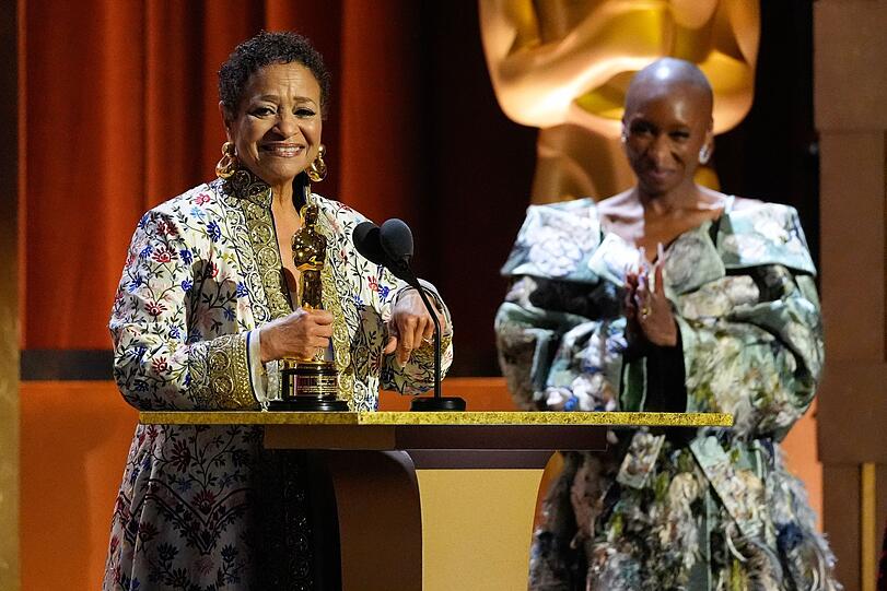 Die Schauspielerin und Choreografin Debbie Allen (links) hat nun einen Ehren-Oscar. Die Schauspielerin und Choreografin Debbie Allen (links) hat nun einen Ehren-Oscar.