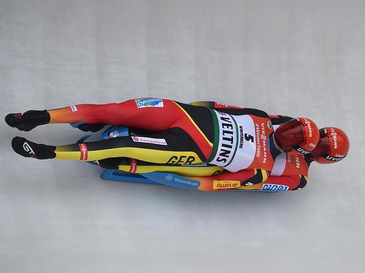 Fuhren in Winterberg zu ihrem zweiten WM-Gold: Toni Eggert (l) und Sascha Benecken.