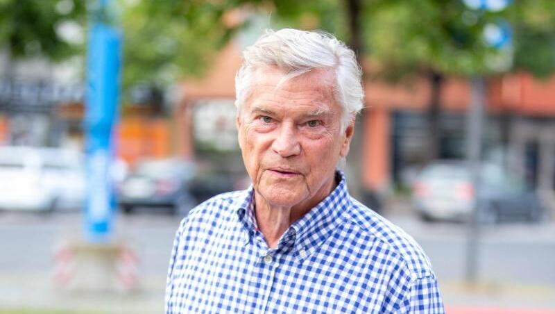 Jochen Busse lässt sich zum vierten Mal scheiden.