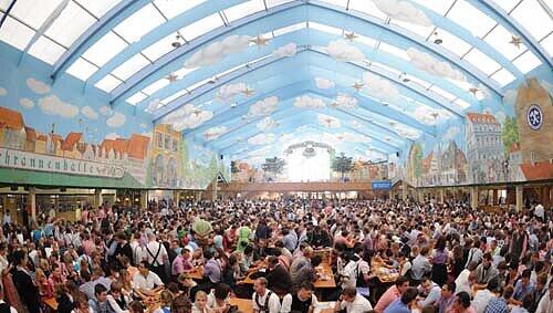Täglich sucht die AZ das Wiesnfoto des Tages. Zu gewinnen gibt es 50 Euro und einen Tisch im Zelt Täglich sucht die AZ das Wiesnfoto des Tages. Zu gewinnen gibt es 50 Euro und einen Tisch im Zelt
