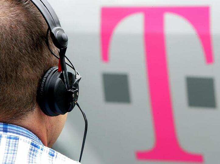 Wegen der Bespitzelungsaffäre bei der Deutschen Telekom muss ein langjähriger Konzernmitarbeiter für dreieinhalb Jahre in Haft (Symbolbild).