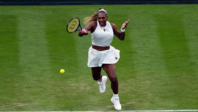 Für Serena Williams war das Einzel-Comeback in Wimbledon schnell wieder vorbei. Für Serena Williams war das Einzel-Comeback in Wimbledon schnell wieder vorbei.