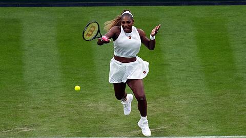 F&uuml;r Serena Williams war das Einzel-Comeback in Wimbledon schnell wieder vorbei.