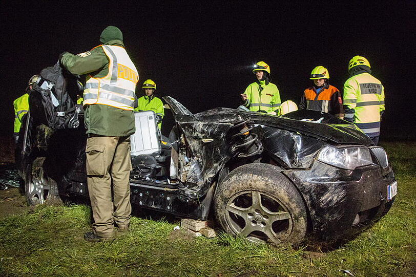 Schwerer Unfall bei Anger: BMW kracht gegen einen Baum - Bayern - Abendzeitung München