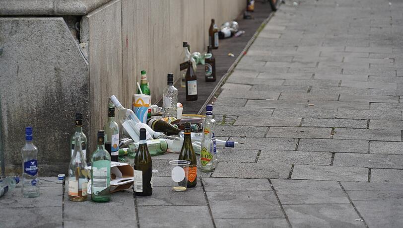 Wein, Bier, Schnaps: Flaschen ohne Ende in der Maxvorstadt.