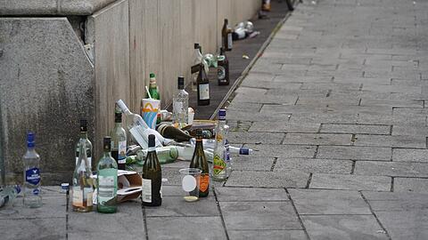 Wein, Bier, Schnaps: Flaschen ohne Ende in der Maxvorstadt.