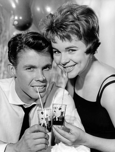 Peter Kraus und Conny Froboess haben 1958 den Film "Wenn die Conny mit dem Peter" gedreht. Peter Kraus und Conny Froboess haben 1958 den Film "Wenn die Conny mit dem Peter" gedreht.