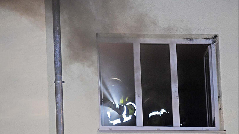 Die Polizei ermittelt wegen Brandstiftung.
