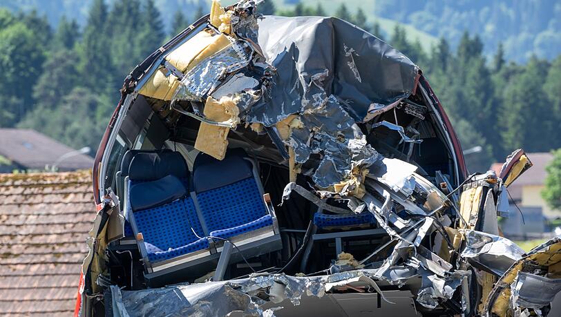 Fünf Menschen kamen bei dem Unglück ums Leben. (Archivfoto) Fünf Menschen kamen bei dem Unglück ums Leben. (Archivfoto)