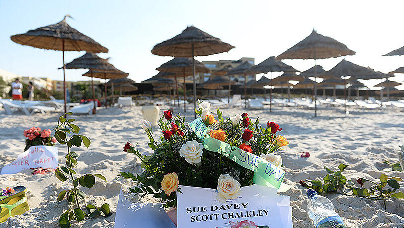 Mindestens 38 Menschen starben bei einem Terroranschlag in dem tunesischen Badeort Sousse - größtenteils Urlauber.