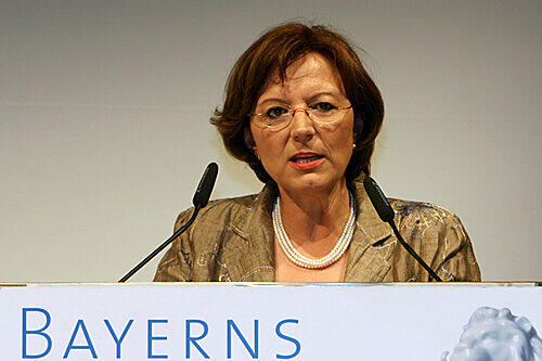 Wirtschaftsministerin Emilia Müller soll die Fusion verhindern.